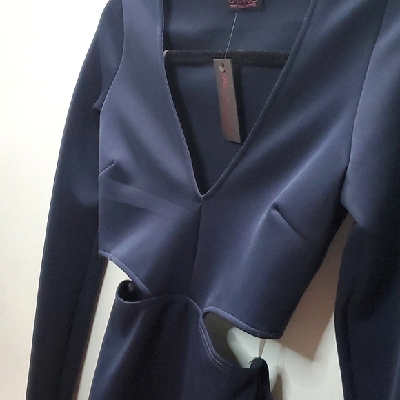 HOT MIAMI STYLES CUT OUT BODYCON DRESS - SMALL - Picture 3 of 5